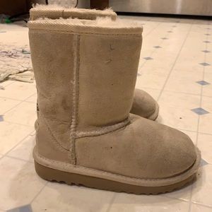 Kids Ugg boots. Girls size 10. Lightly Worn